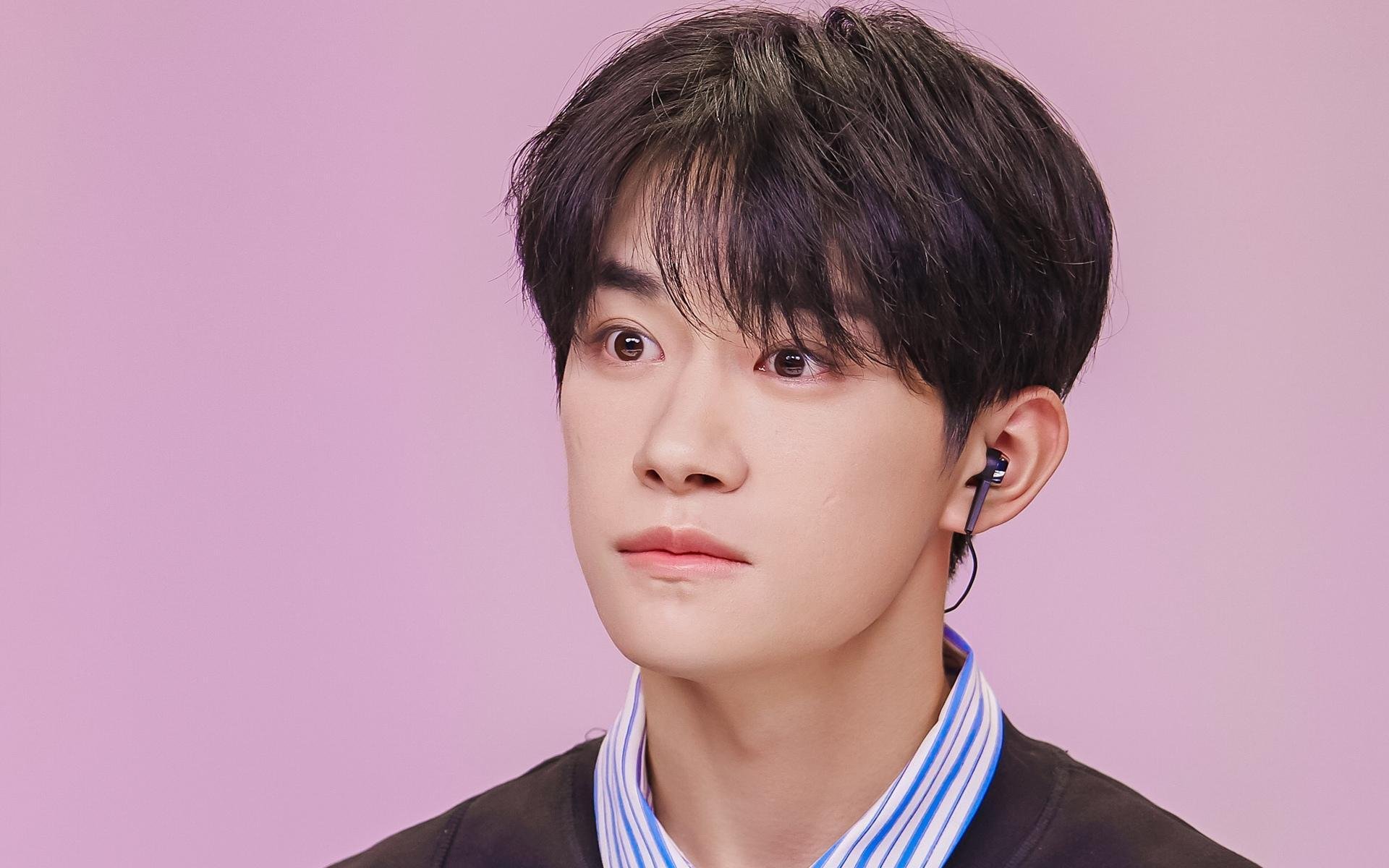 公牛险胜尼克斯，关键一役中德罗赞双手暴扣点燃全场，公牛德罗赞交易