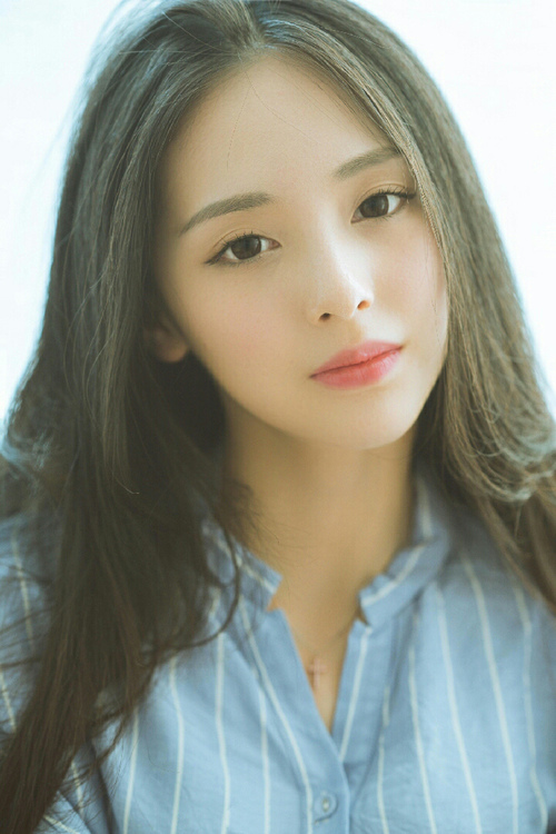 爱游戏中国-强队对决！欧洲预选赛中的焦点对抗引人关注，欧洲预选赛比分预测