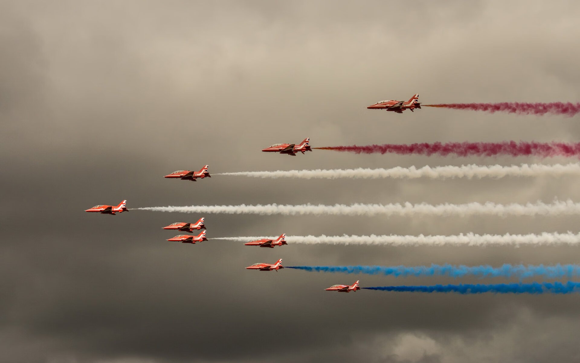 “金牛区城北体育馆：运动舞蹈赛，动感舞步与精湛技巧相结合，挑战自我极限！”